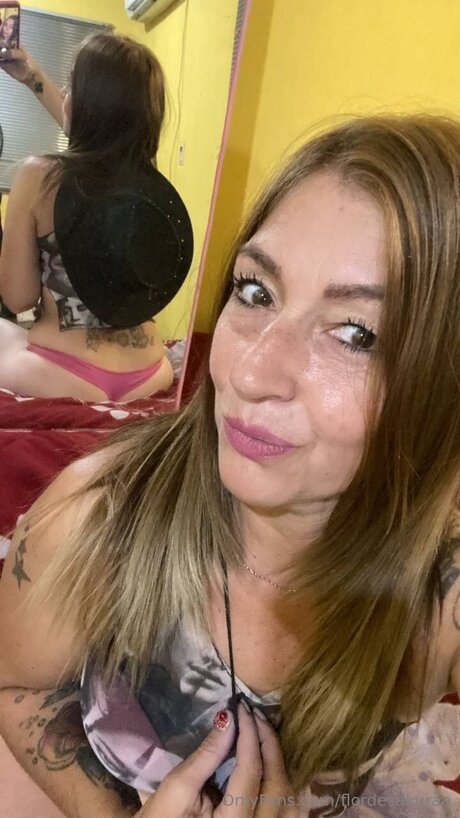 Flordesakuraa pornstar adult photo