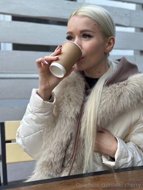 Viki Cherry nudes pornstar gallery