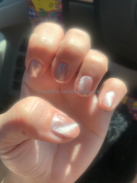 Love Moxie hd pornstar picture