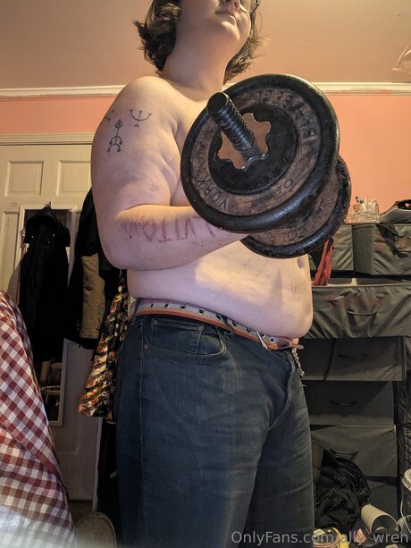 Ally Wren star nude photo