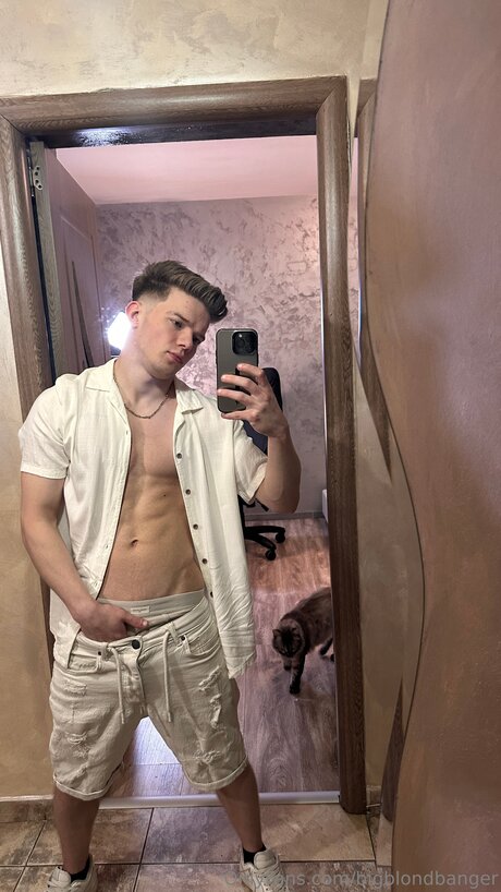 Bigblondbanger model gallery