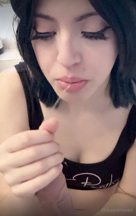 Thesalemxan star hot pictures