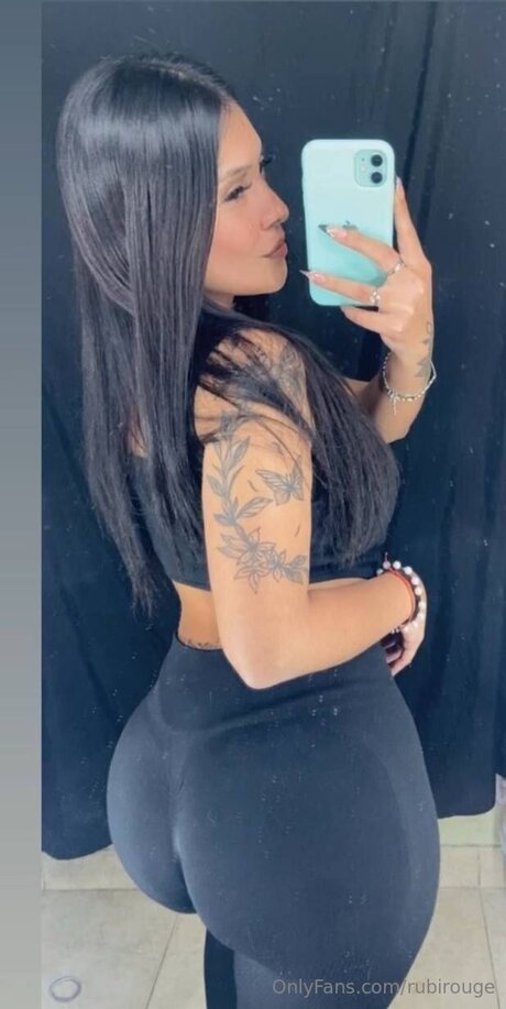 Rubirouge model hd pic