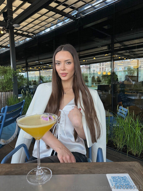 Karina Paw sex star img