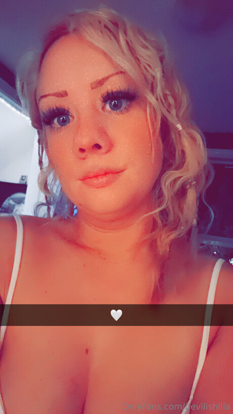 Devilishlila best model photo