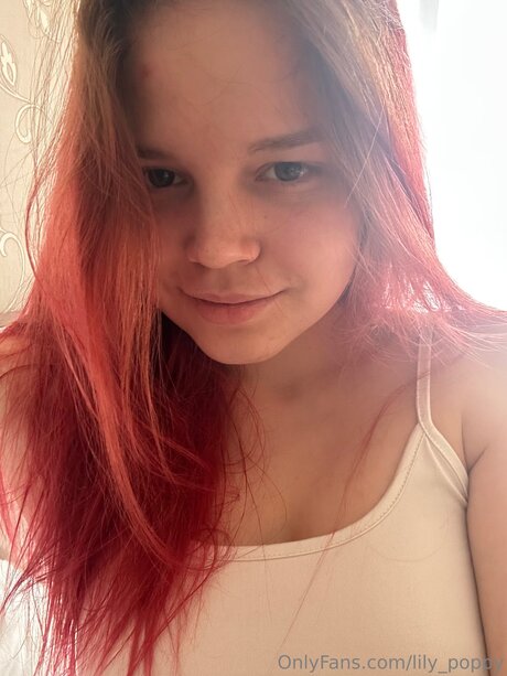 Lily Poppy sexy star photo