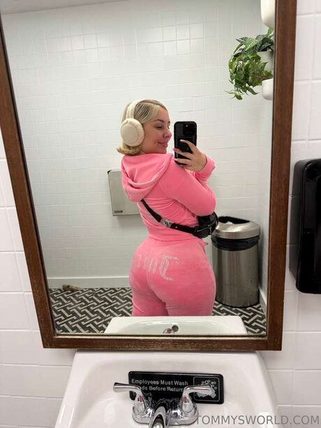 Tommykingvip adult actress gallery