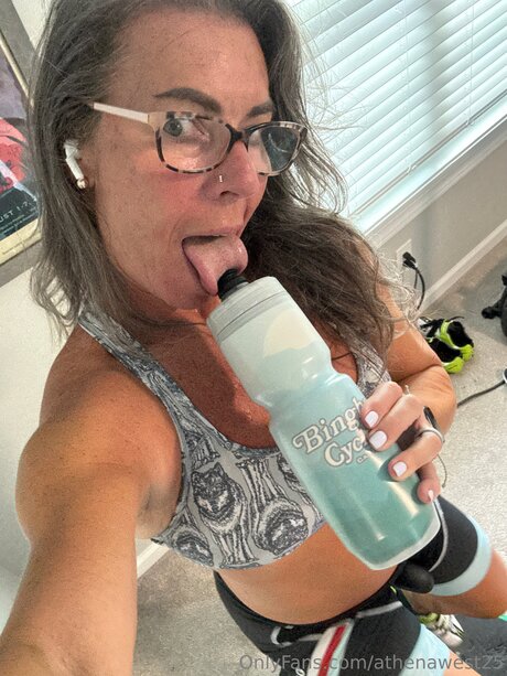 Athenawest25 sexy star photo