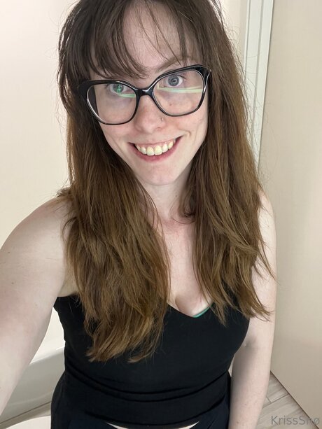 Kriss Sno nude pornstar pictures