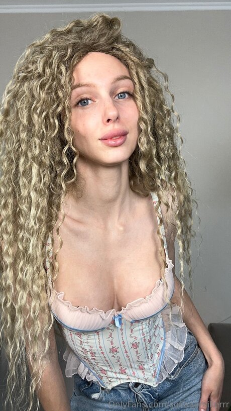 Sofiaaamillerrr model free pic