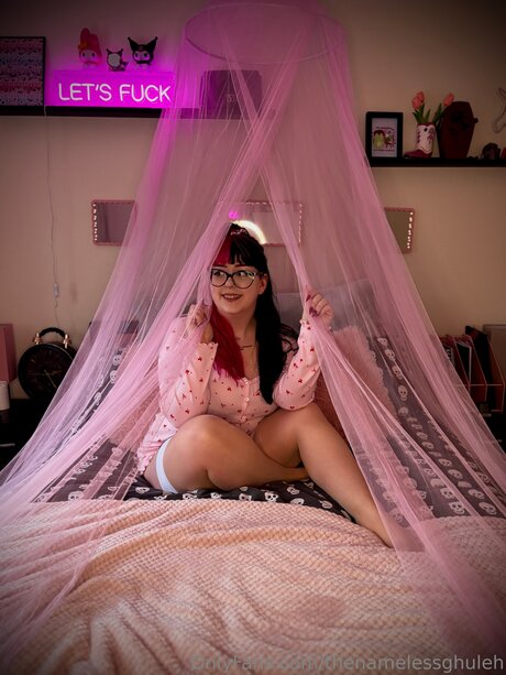 Thenamelessghuleh pornstar hd pictures