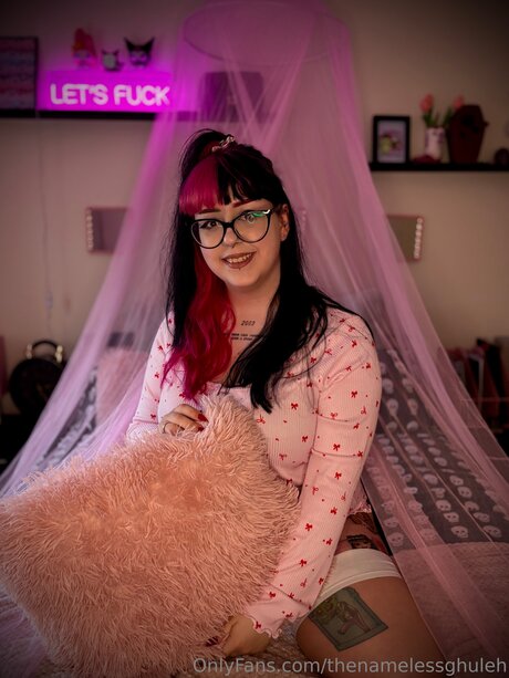 18 year old onlyfans sexy nude photo