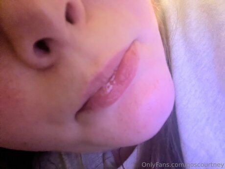 Qoscourtney model hd img