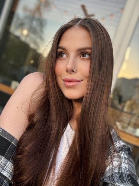 Lillie Miler free pornstar picture