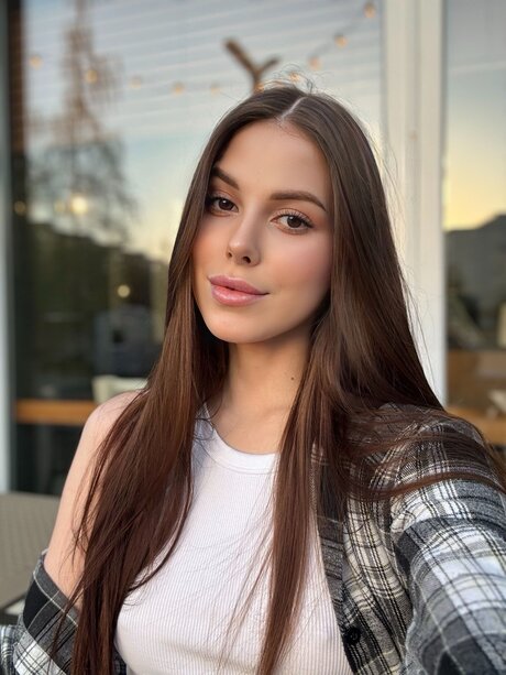 Lillie Miler star high quality pictures