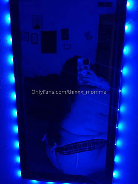 Thixxx Momma star xxx image