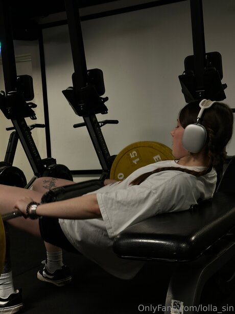 Lolla Sin pornographic actress pics