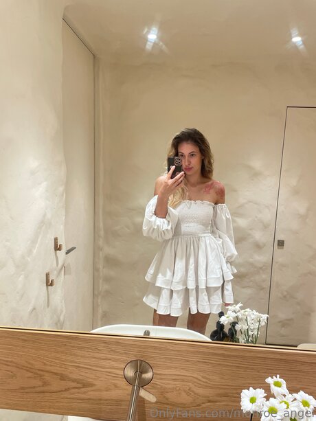 Lensadriana star hot image