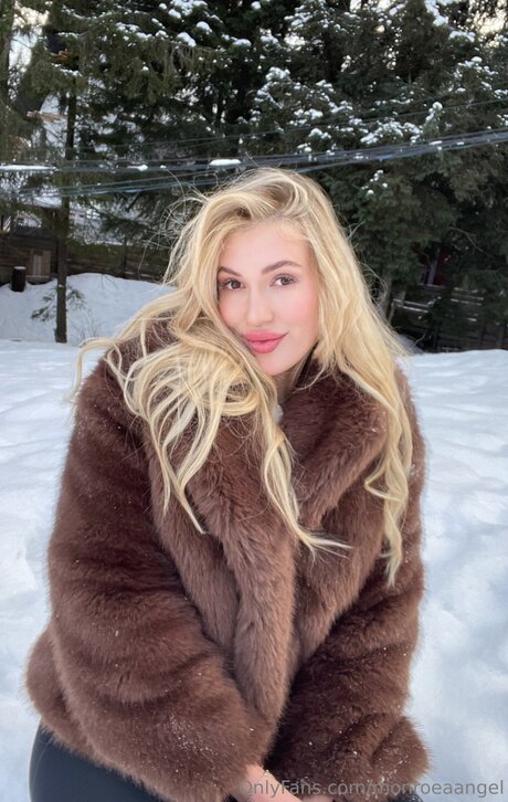 Lensadriana beautiful pornstar image