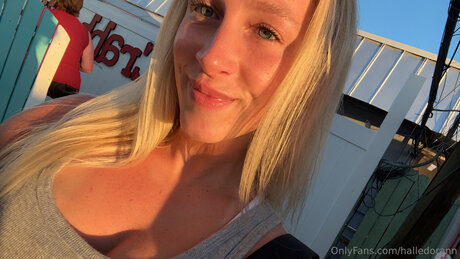 Halledorann xxx star galleries