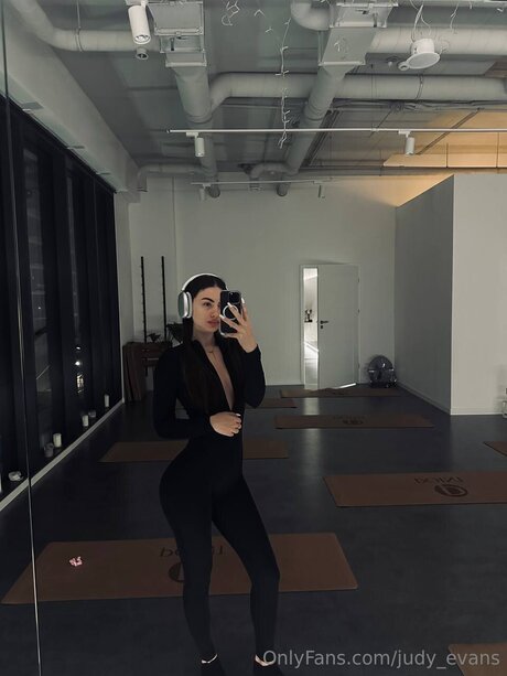 Judy Evans model erotic photos