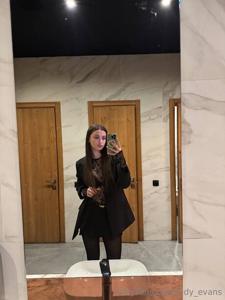 Judy Evans star pornographic images