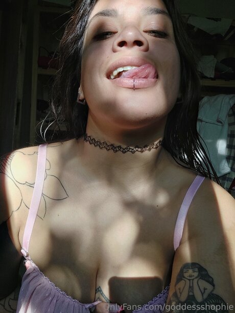 Goddessshophie model top photos