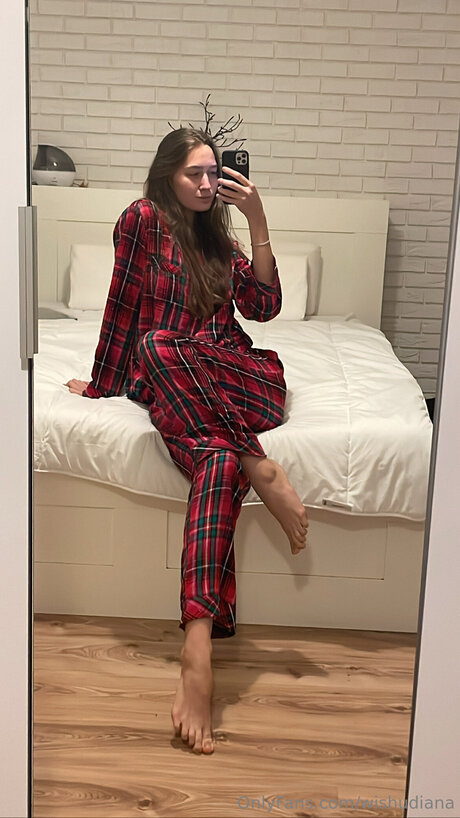 Wishudiana model pretty image