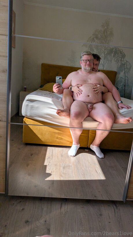 2bears1love xxx model picture