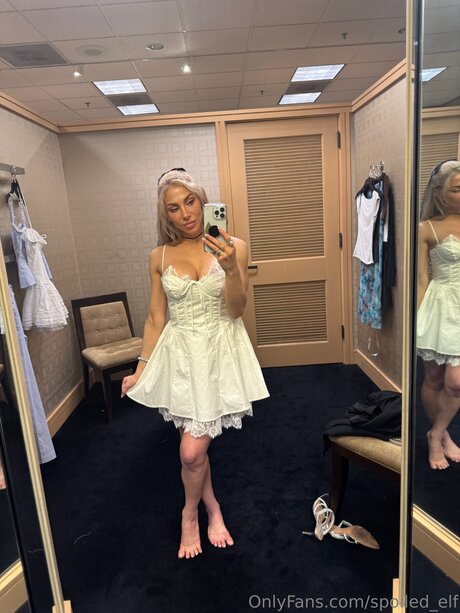 Spoiled Elf hot pornstar pics