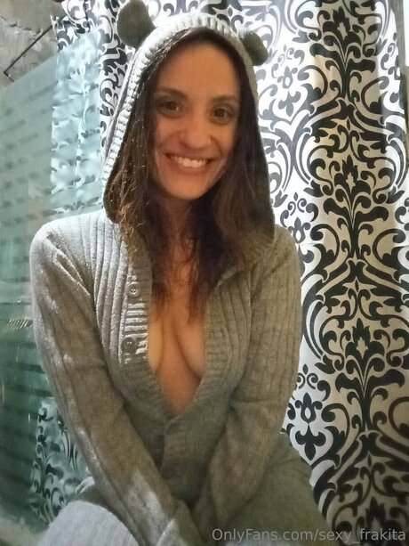 Sexy Frakita sexy actress img