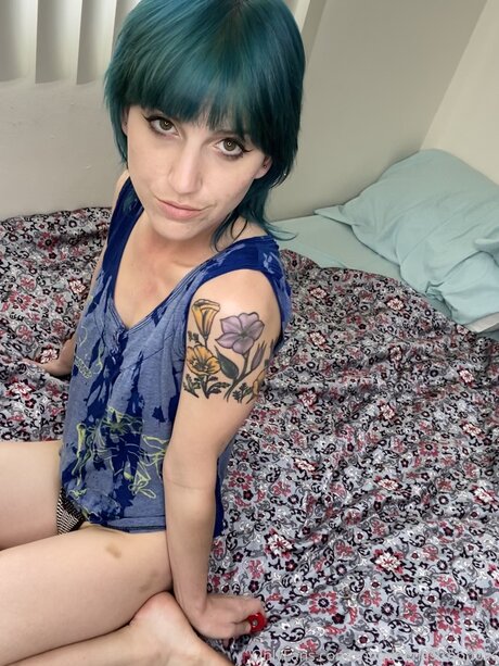 Thequeenastropublic erotic actress photos