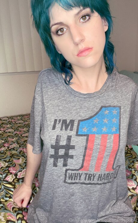 Thequeenastropublic pornstar beautiful pics