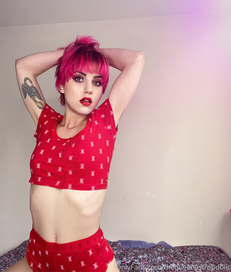 Thequeenastropublic pornstar adult photo