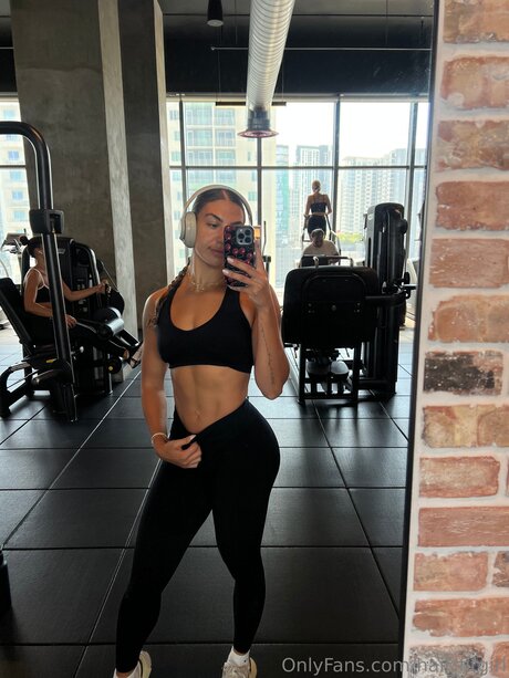 Hail Fitgirl pornstar xxx pics