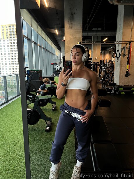 Hail Fitgirl sexy pornstar img