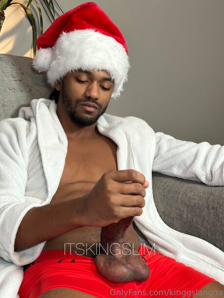 Kinggslangga exclusive model image