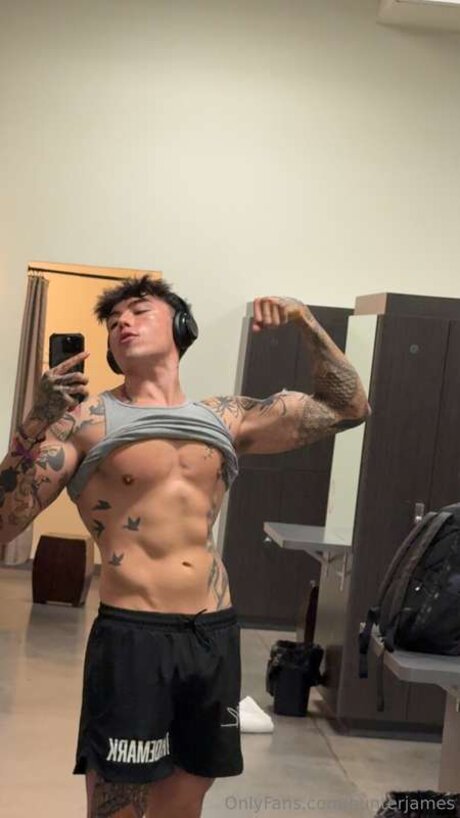 Hunterjames high quality pornstar photos