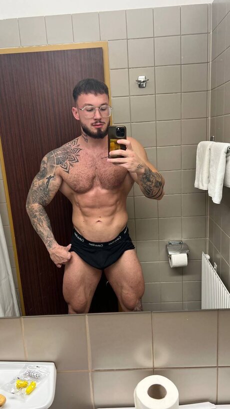 Gordon Sam art actress image