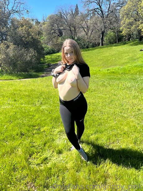 Grippy Pink model photo