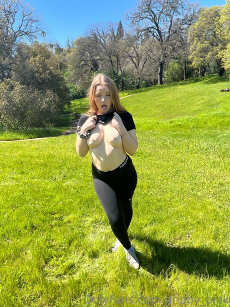 Grippy Pink model nude image