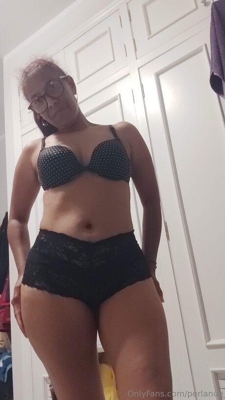 Perlanue exclusive actress photos