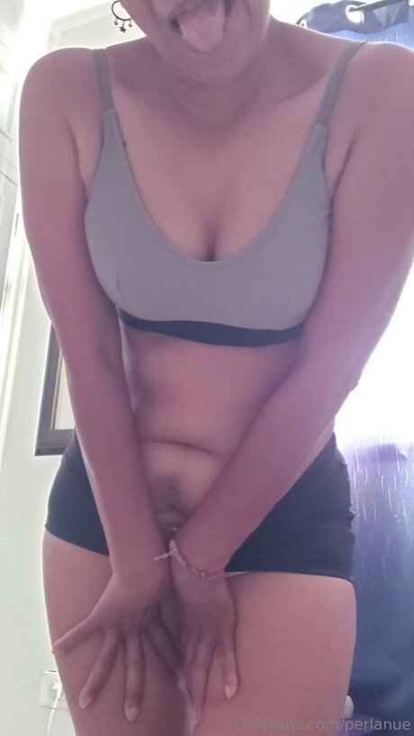 Perlanue model perfect archive