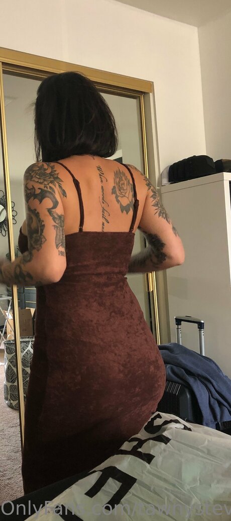 Tawnystevens model top pictures