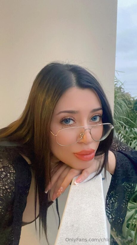 Chloedesireee nice actress photo
