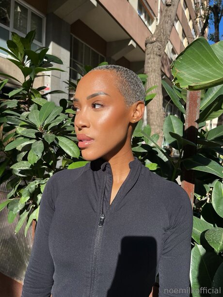 Noeoff2015 free model pictures