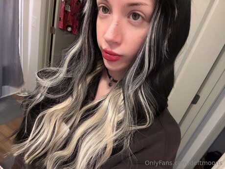 Deftmoons model xxx pics