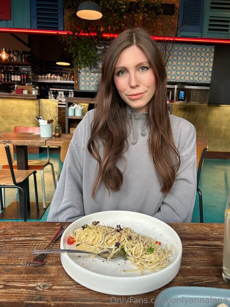 Onlyannalena nude actress pic