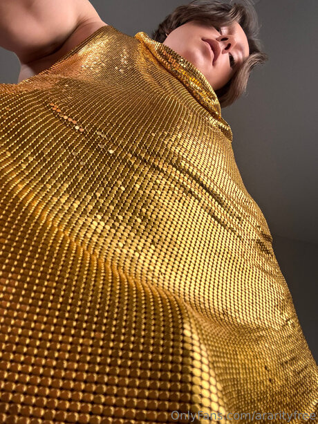 Ararityfree star perfect photo