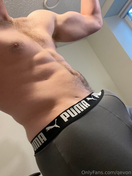 Qevon sex pornstar img